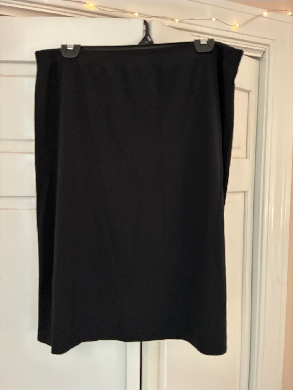 Casual Corner Black Pencil Skirt - Straight Silhouette